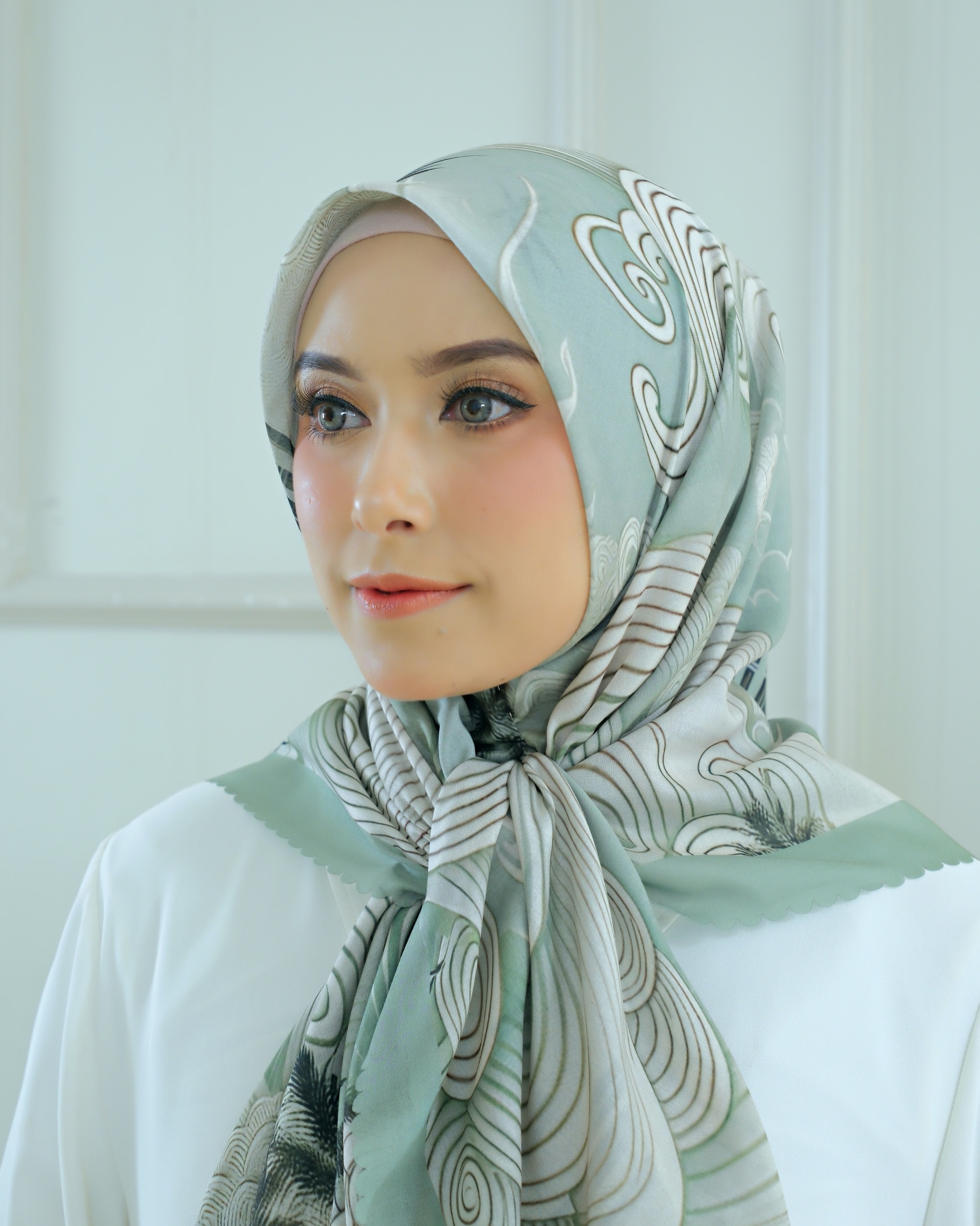 Square Hijab THE ZEN 110x110 in Midori
