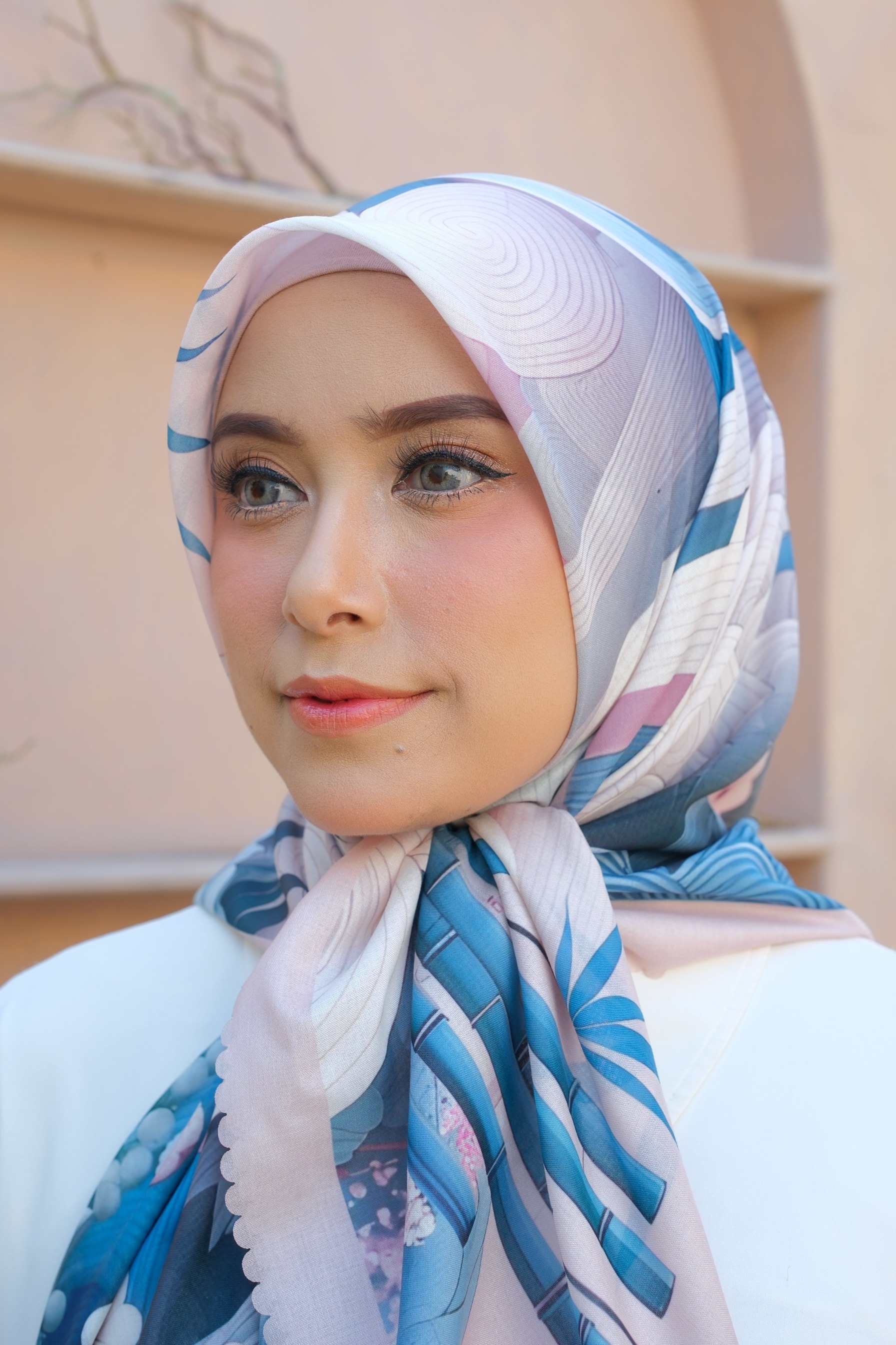 Square Hijab NIWA 110x110 in Momo