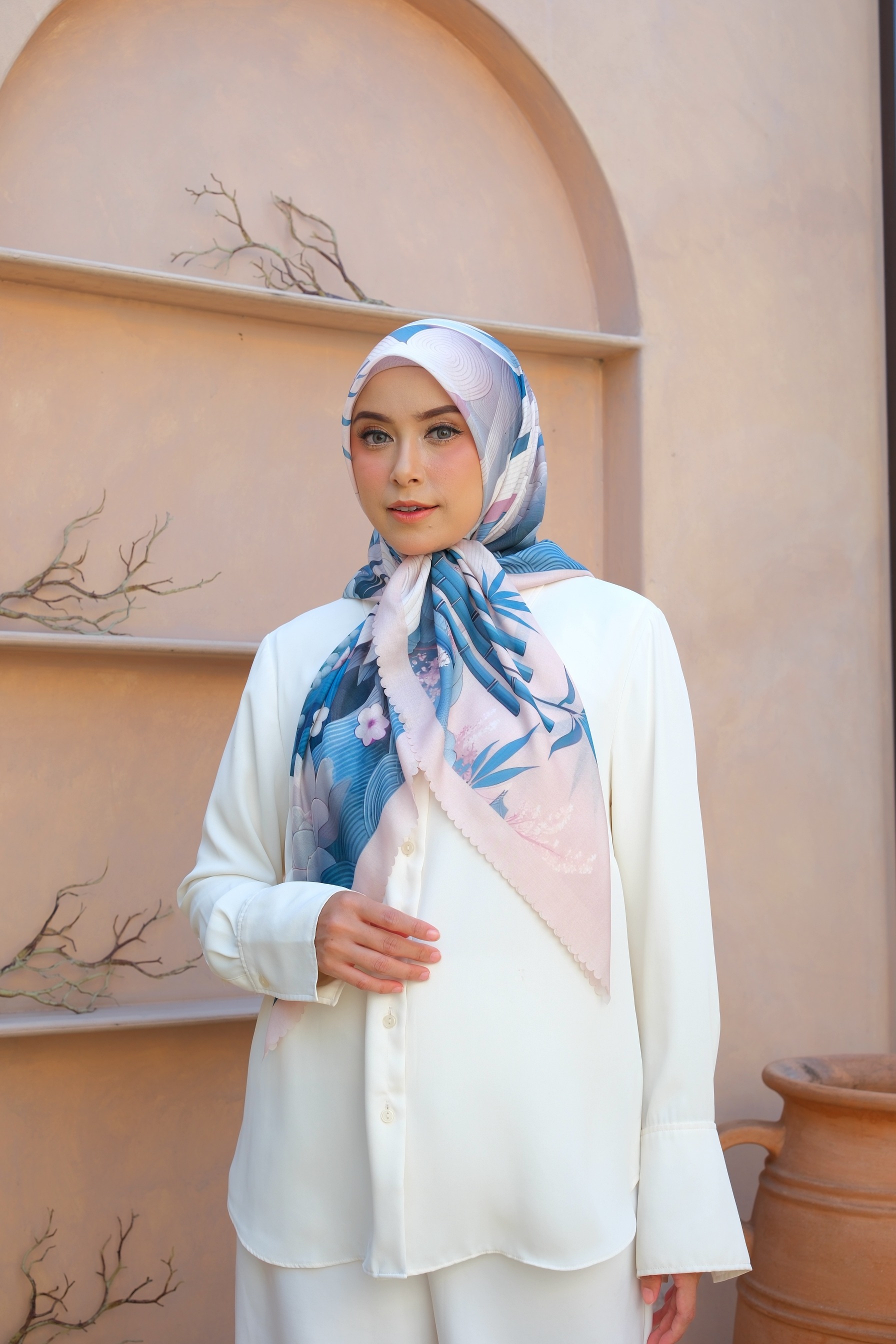 Square Hijab NIWA 110x110 in Momo