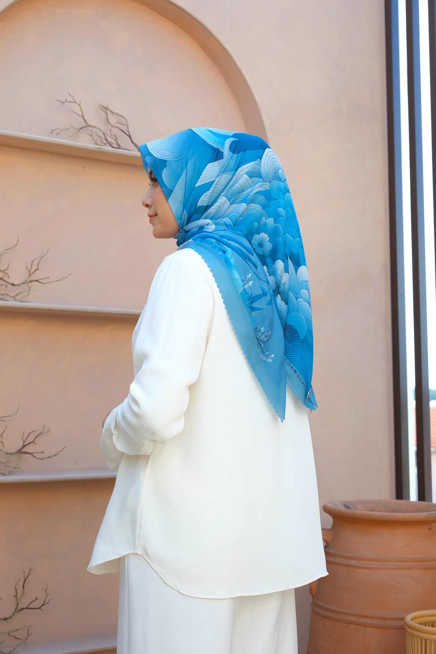 Square Hijab NIWA 110x110 in Nezu