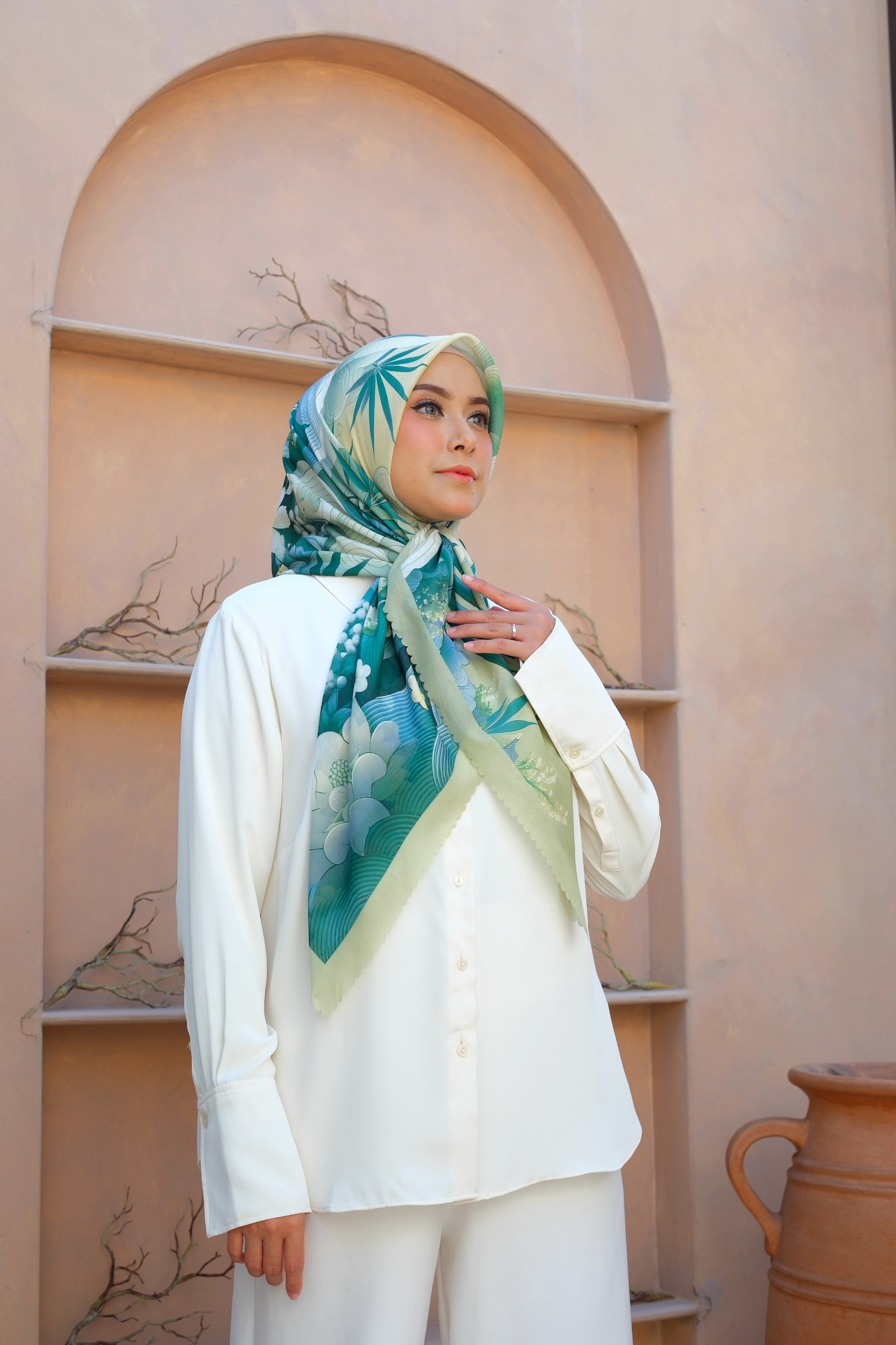Square Hijab NIWA 110x110 in Ocha
