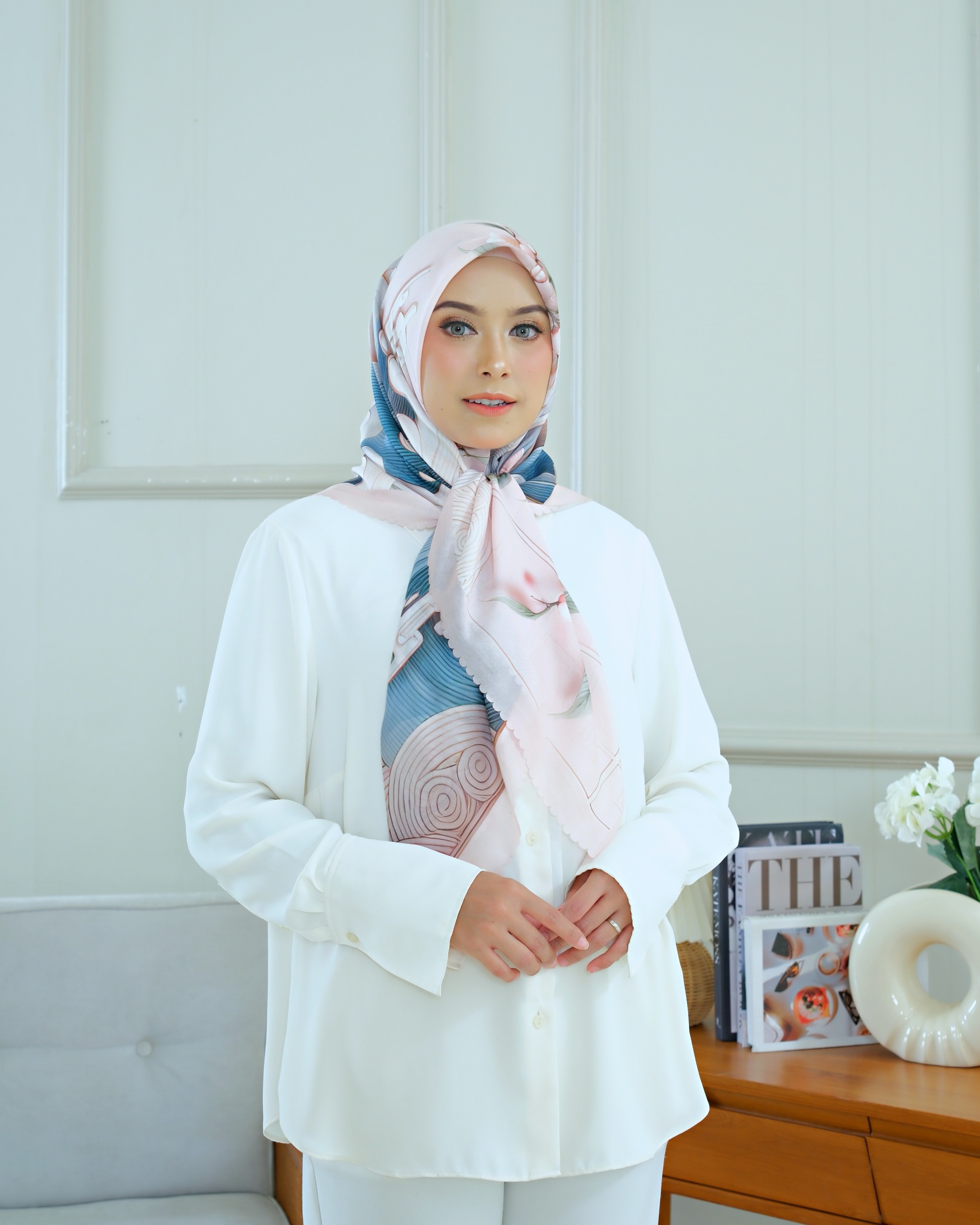 Square Hijab THE ZEN 110x110 in Pinku