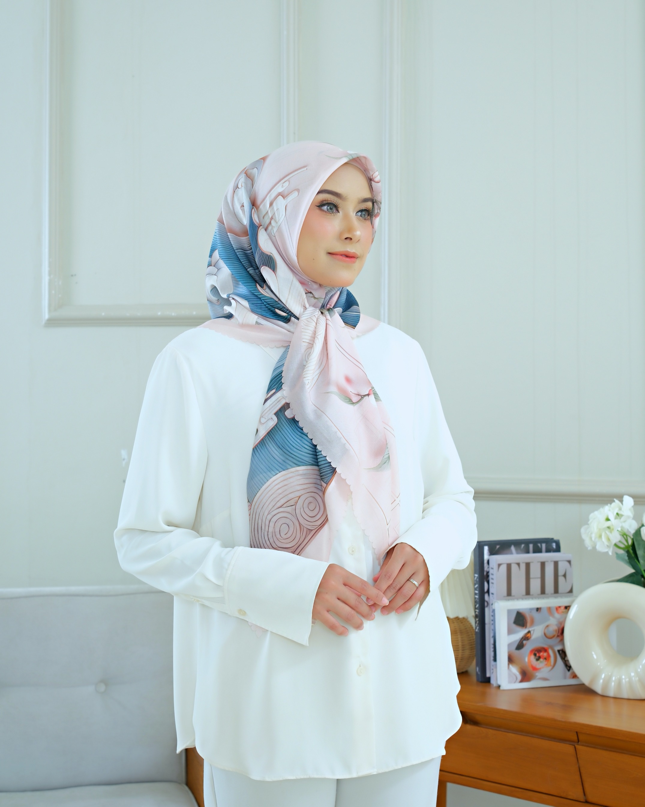 Square Hijab THE ZEN 110x110 in Pinku