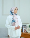 Square Hijab THE ZEN 110x110 in Pinku