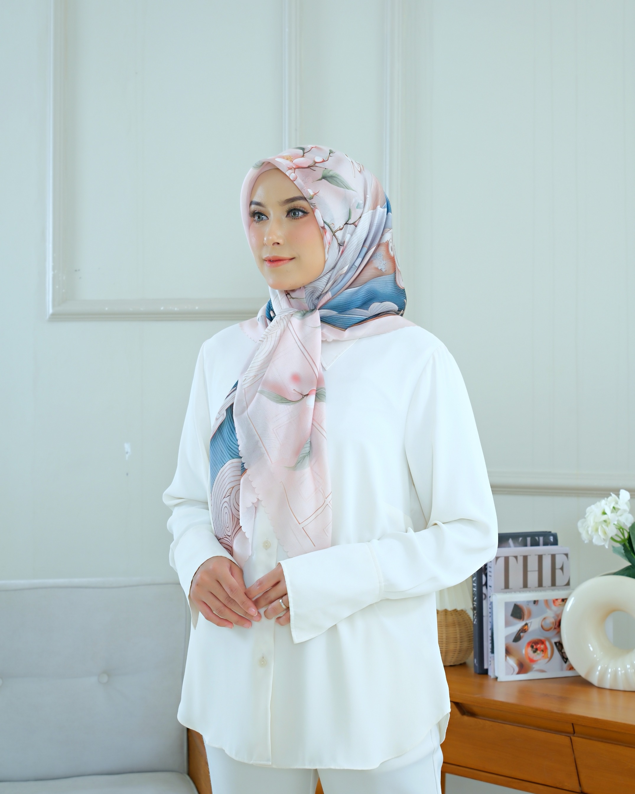 Square Hijab THE ZEN 110x110 in Pinku