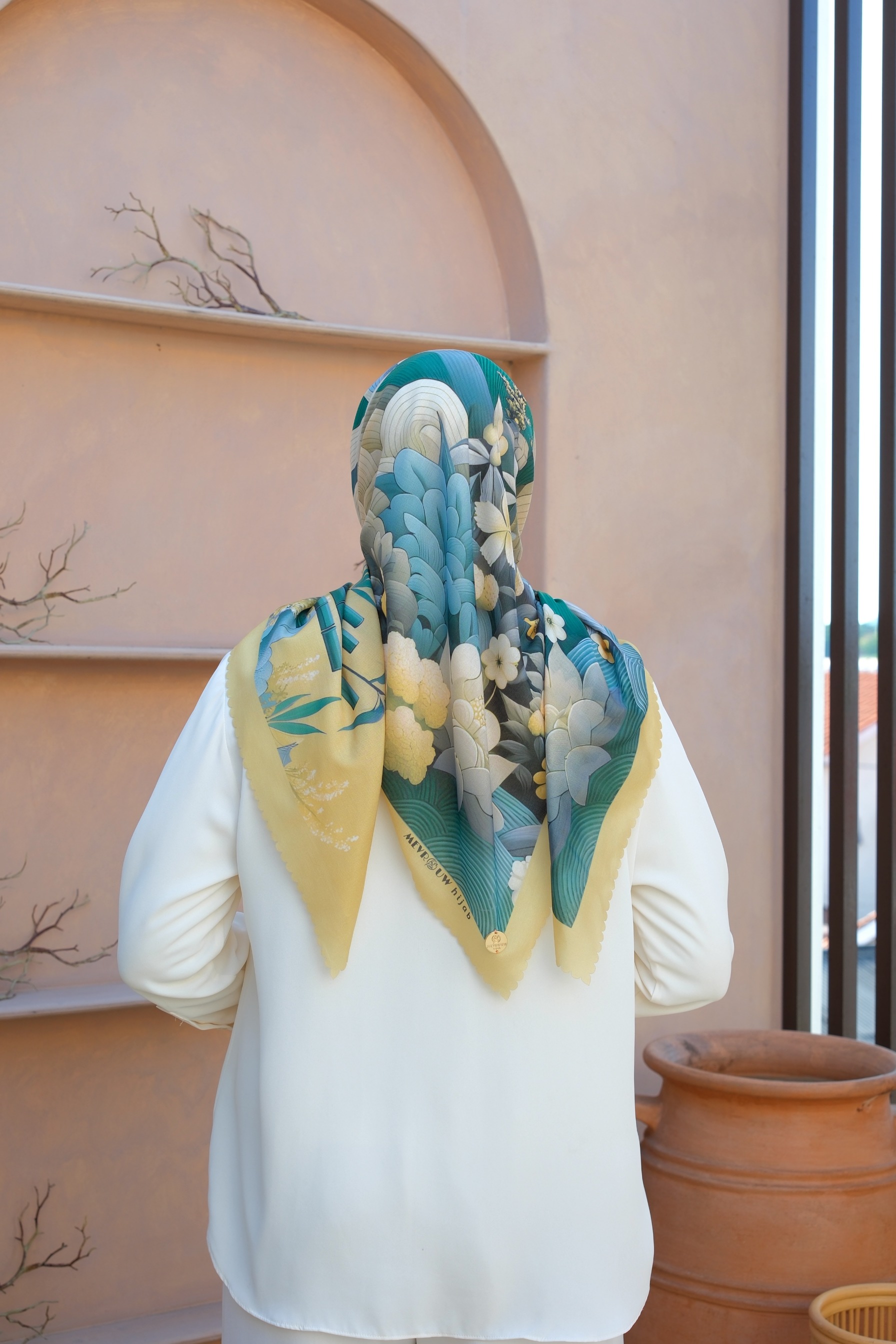 Square Hijab NIWA 110x110 in Remon