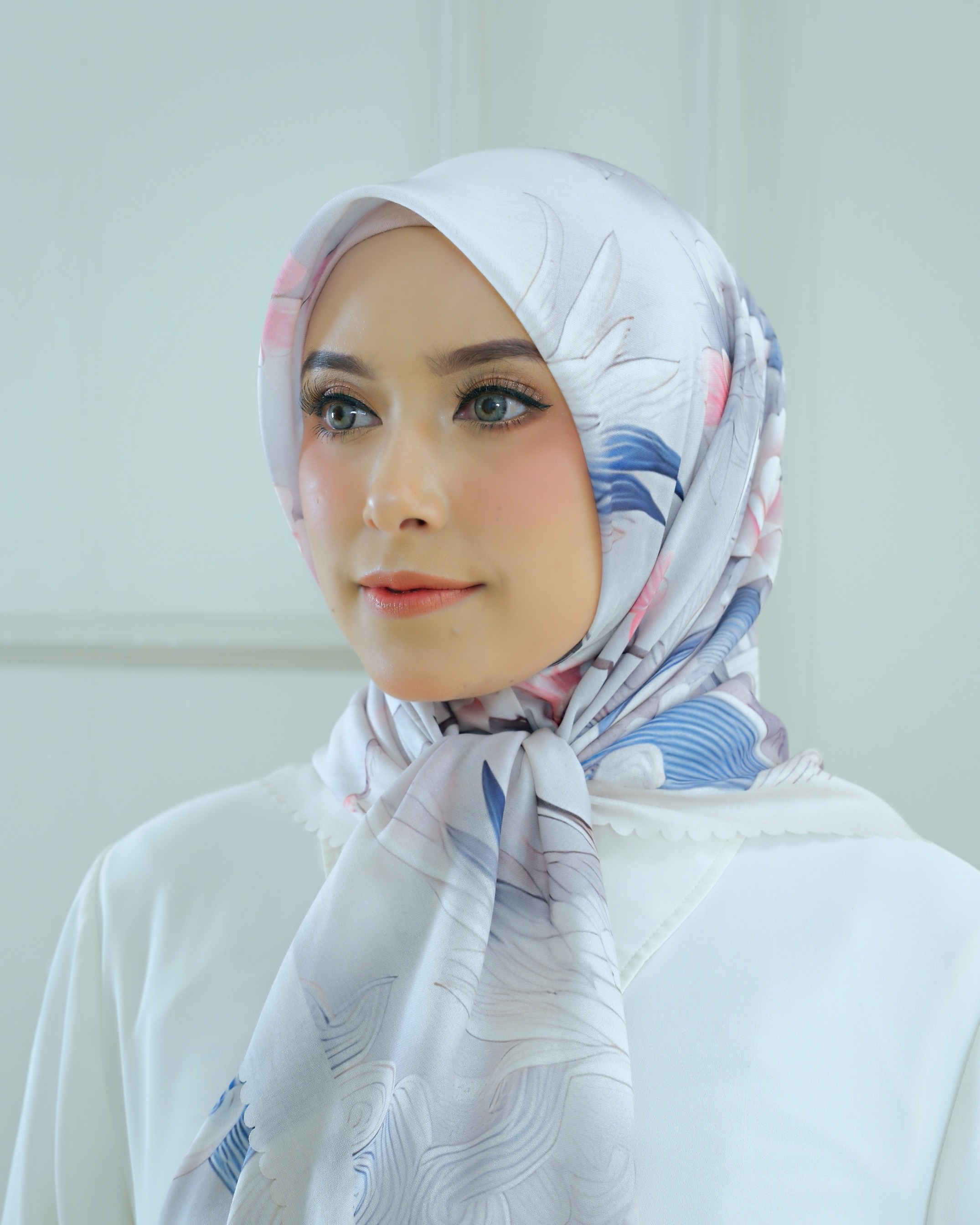 Square Hijab THE ZEN 110x110 in Sakura