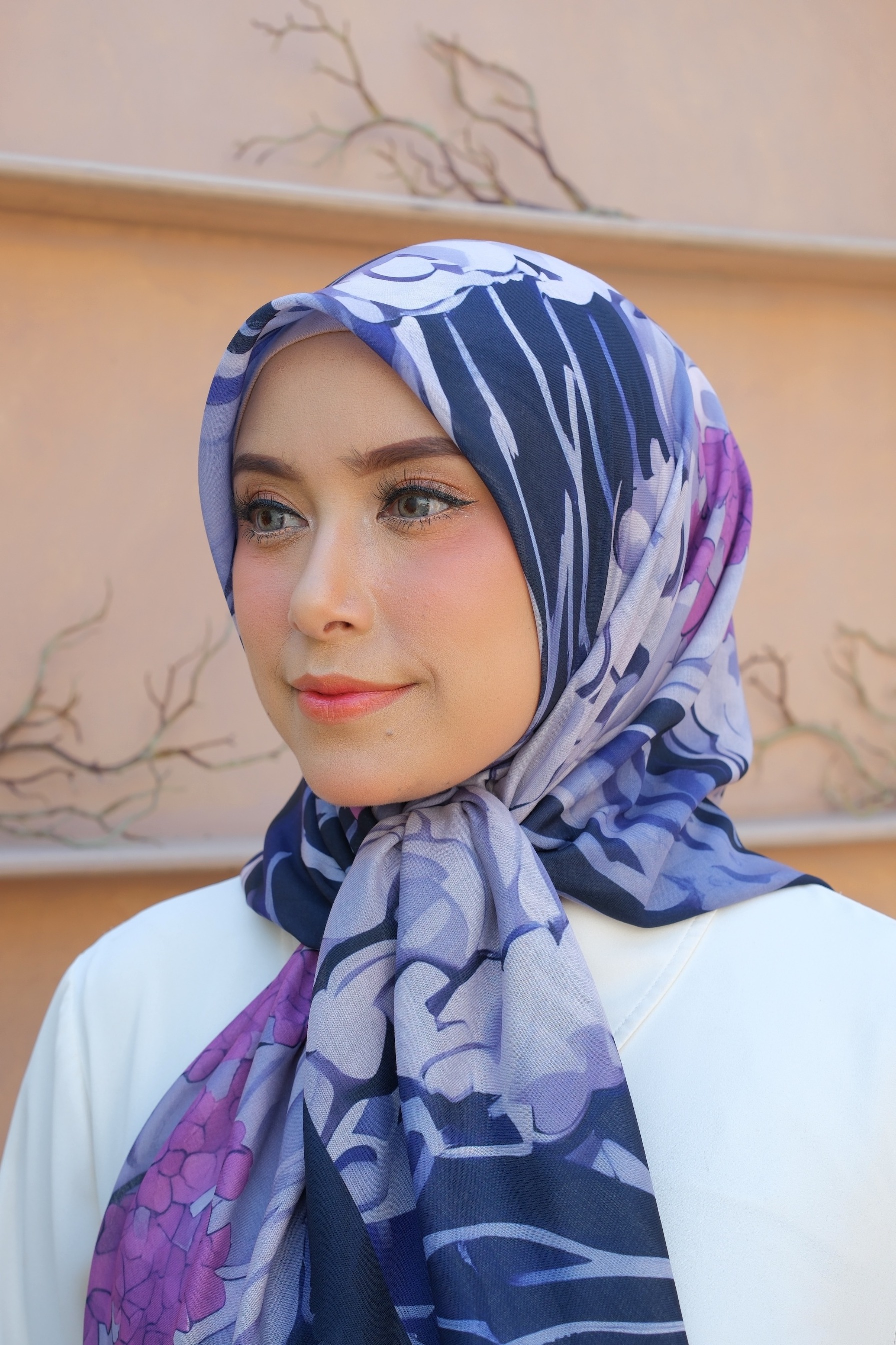 Square Hijab OCEAN 110x110 in Soot