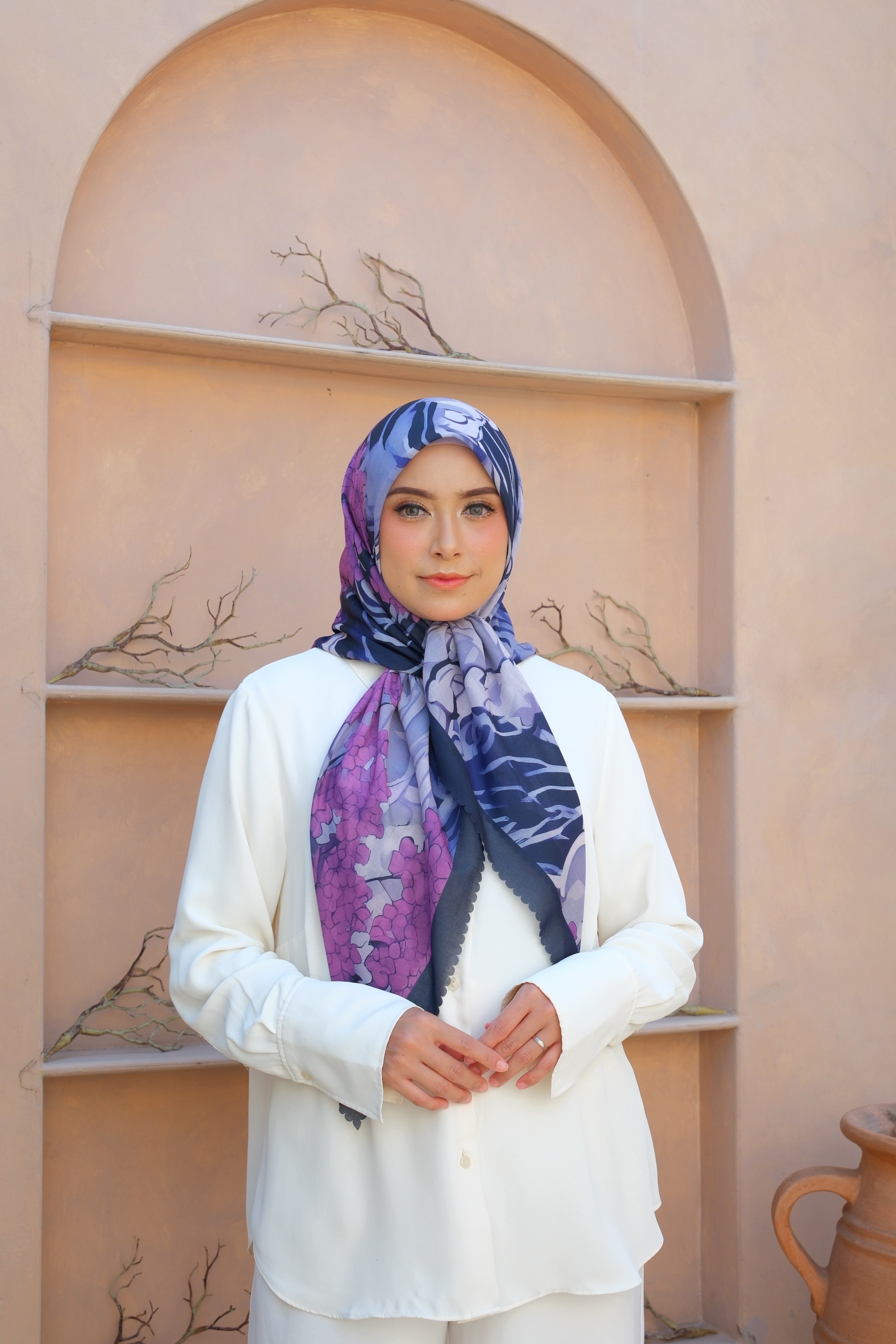 Square Hijab OCEAN 110x110 in Soot