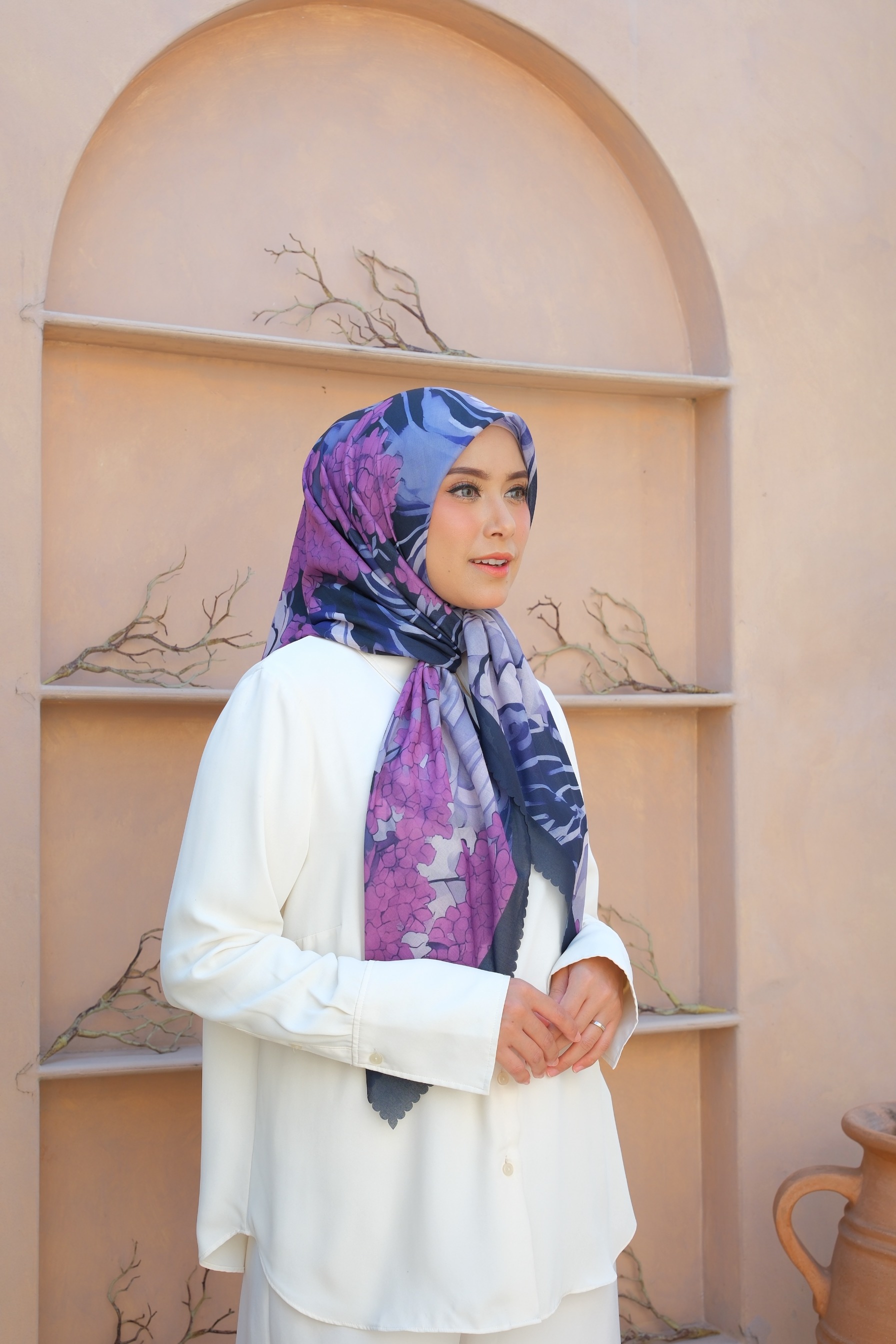 Square Hijab OCEAN 110x110 in Soot