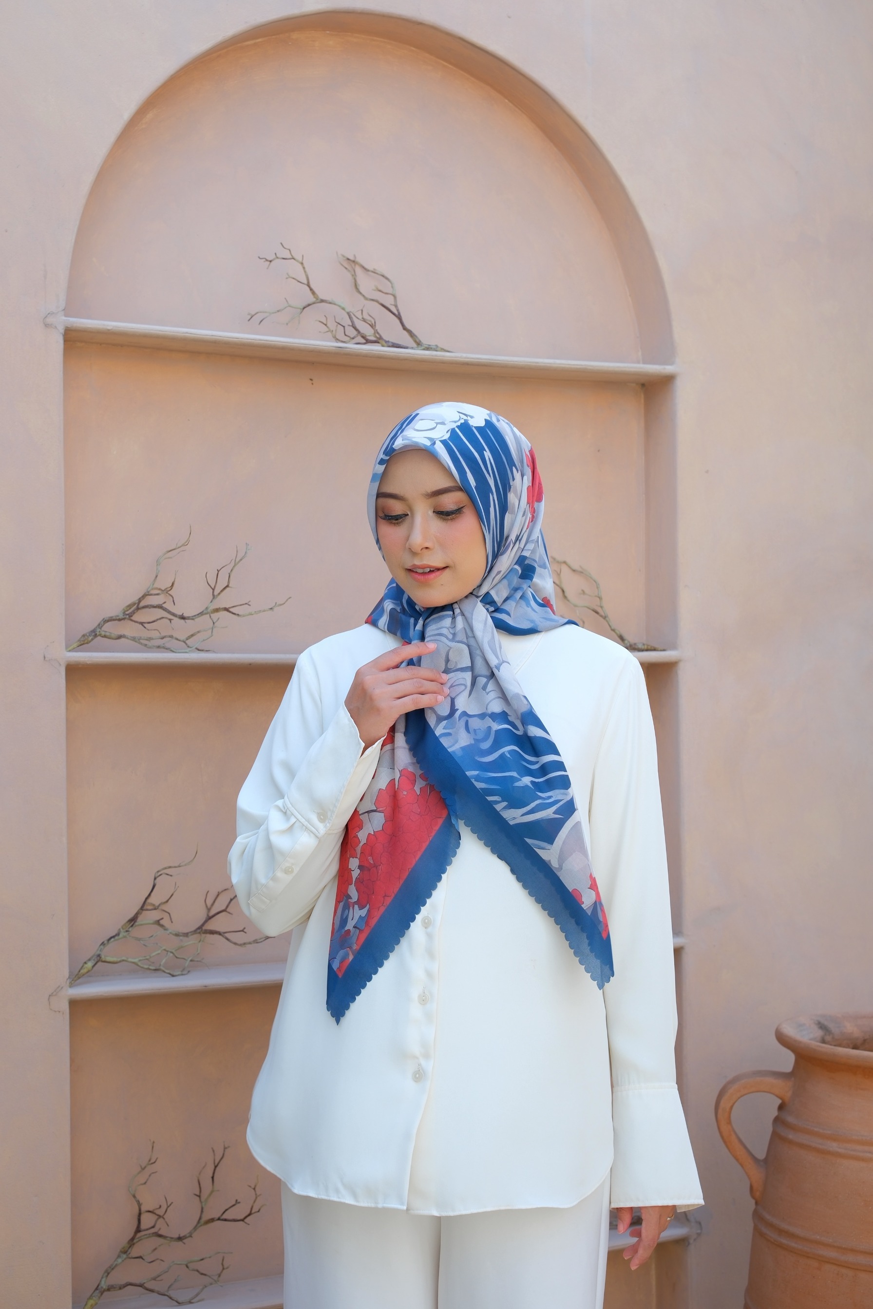Square Hijab OCEAN 110x110 in Whale