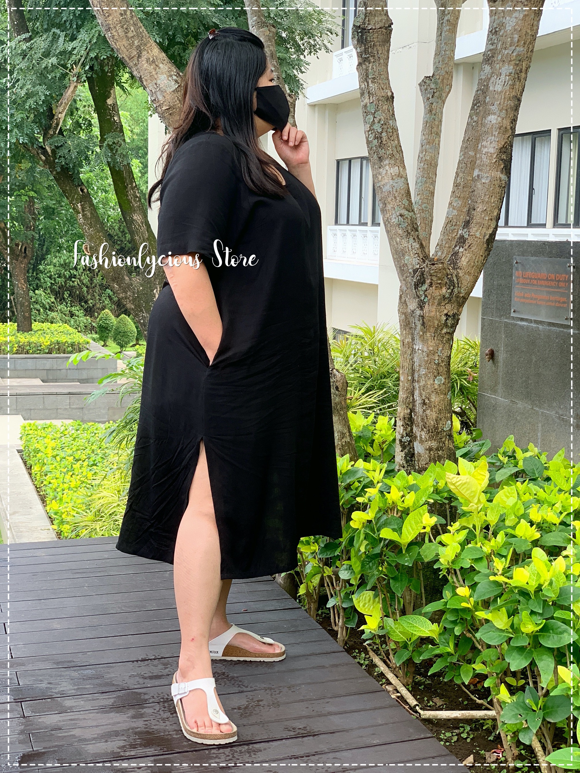 SPLIT DRESS