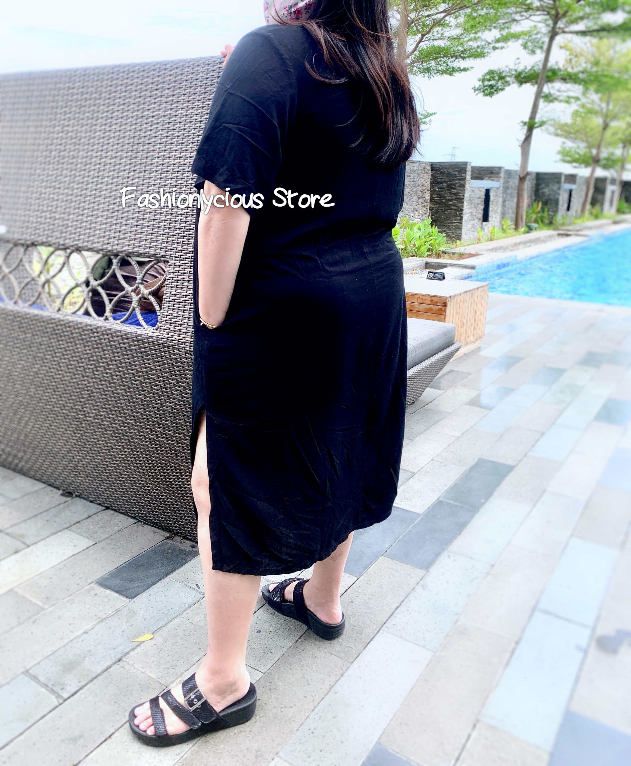 SPLIT DRESS
