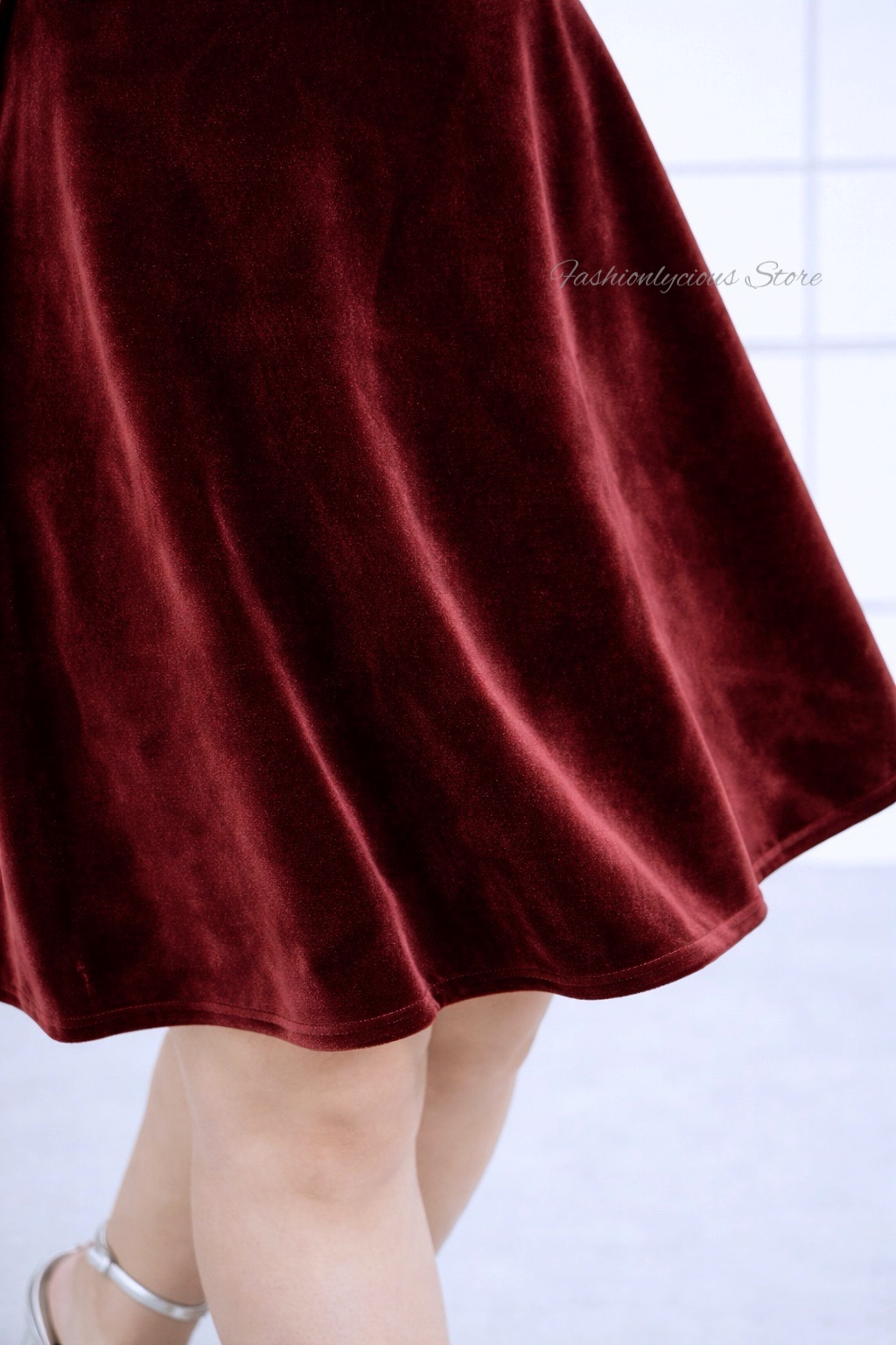 FULL VELVETY SHORT DRESS