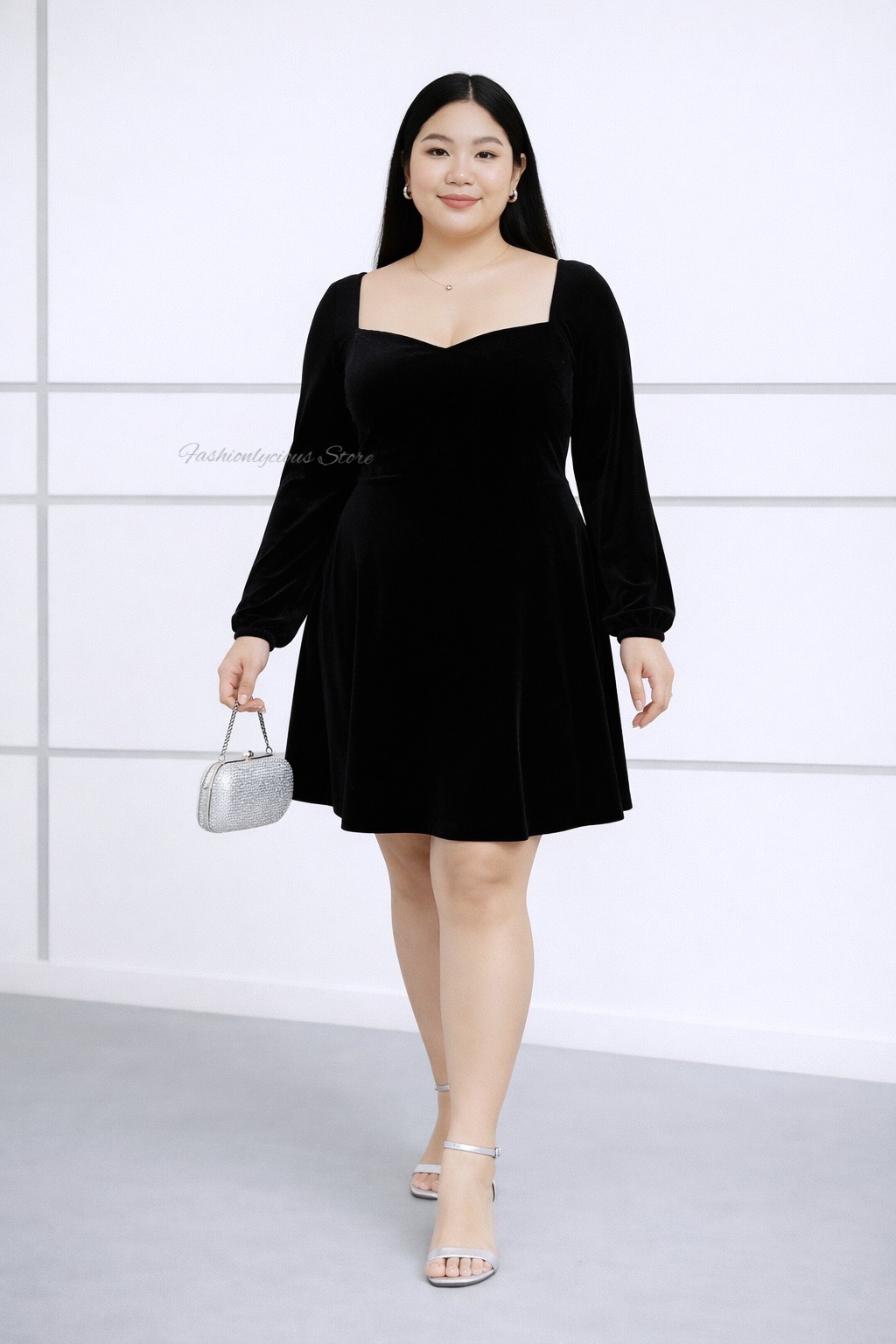 FULL VELVETY SHORT DRESS