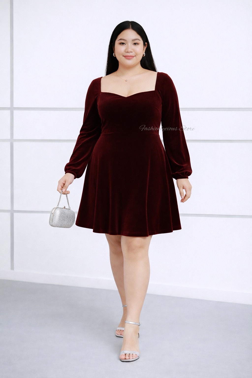 FULL VELVETY SHORT DRESS
