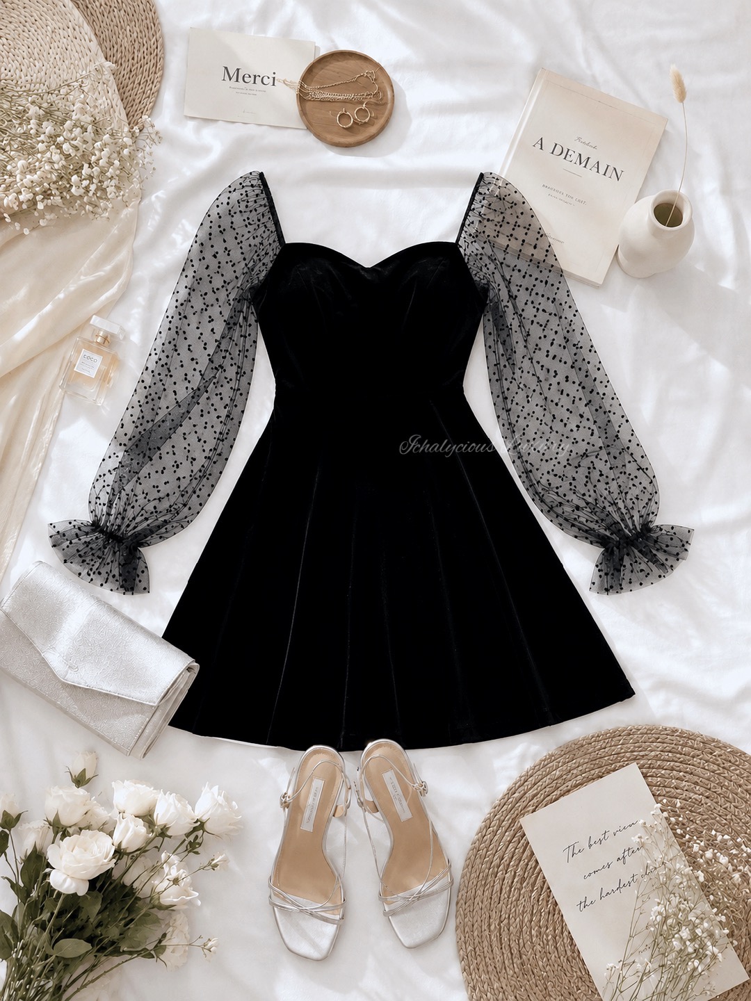 VELVETY SHORT DRESS