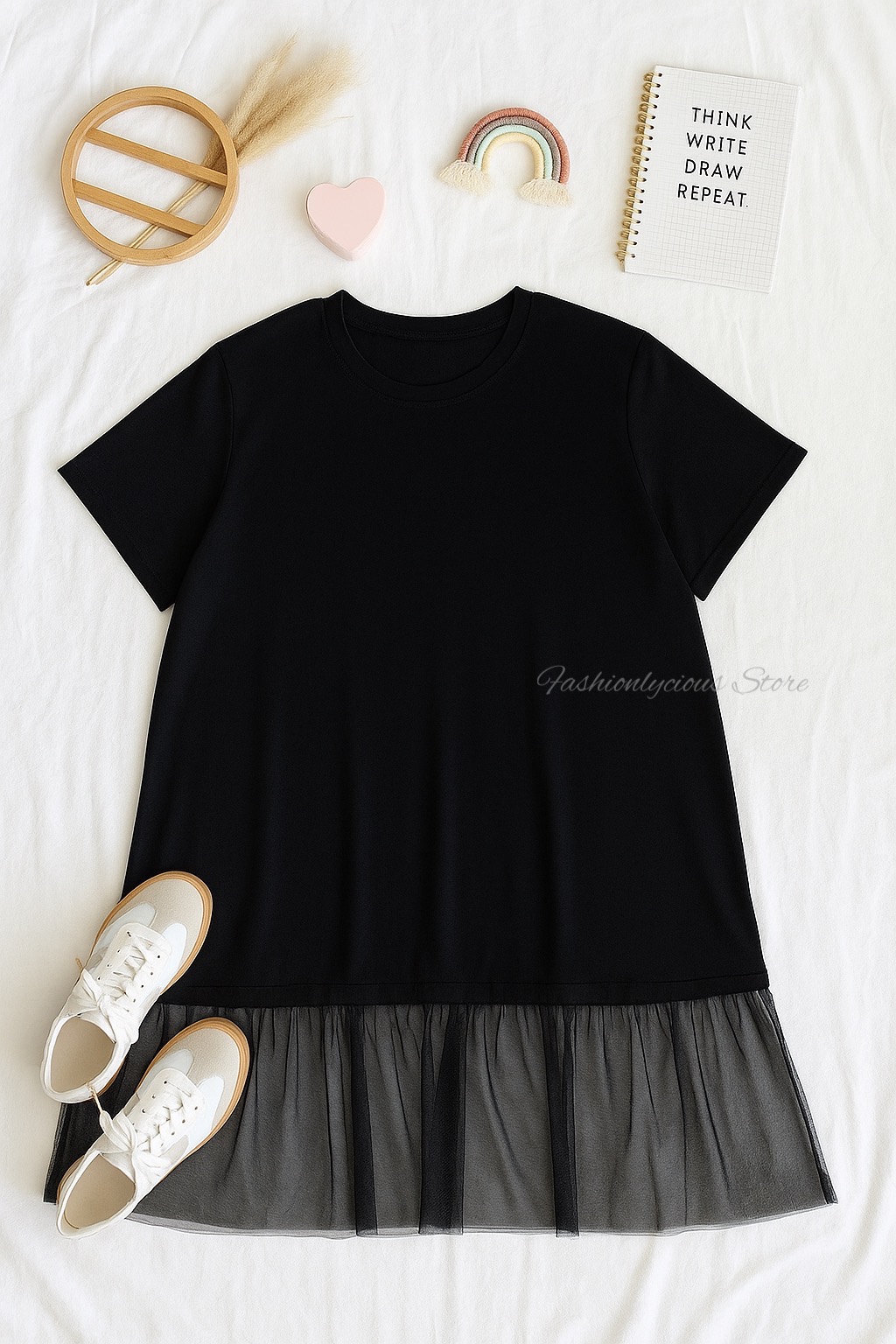 SIMPLE DRESS WITH THE DETAIL