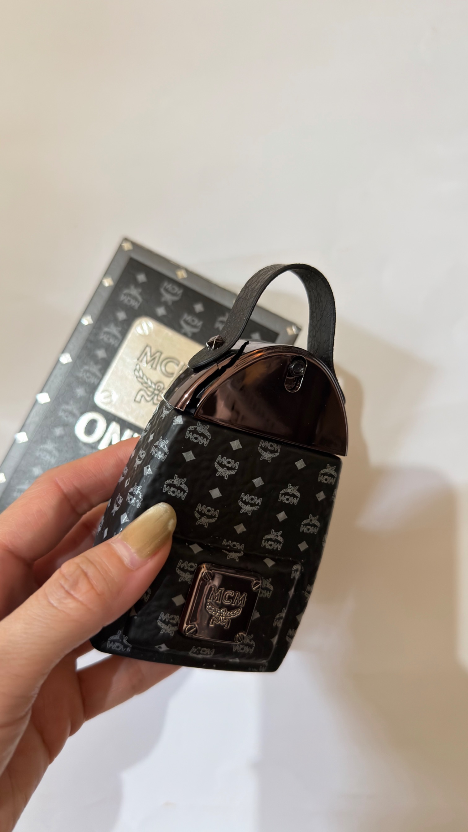 MCM Onyx Man (Defect)