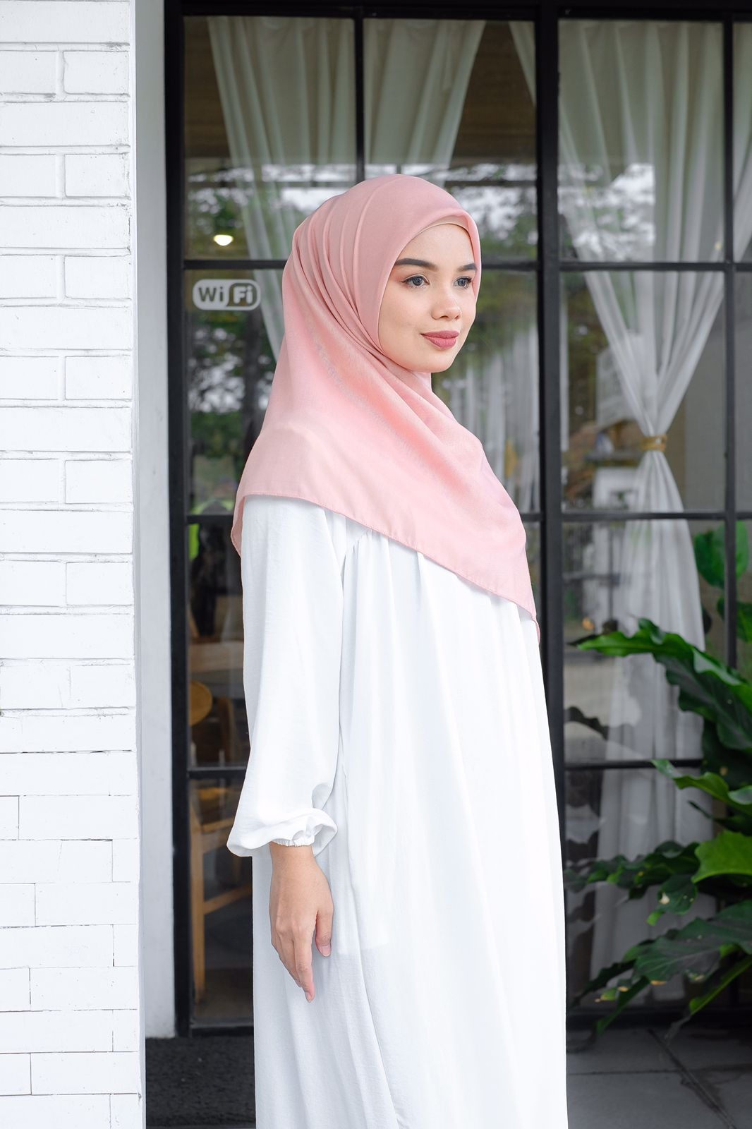 Kineka Paris ( Lady Pink)