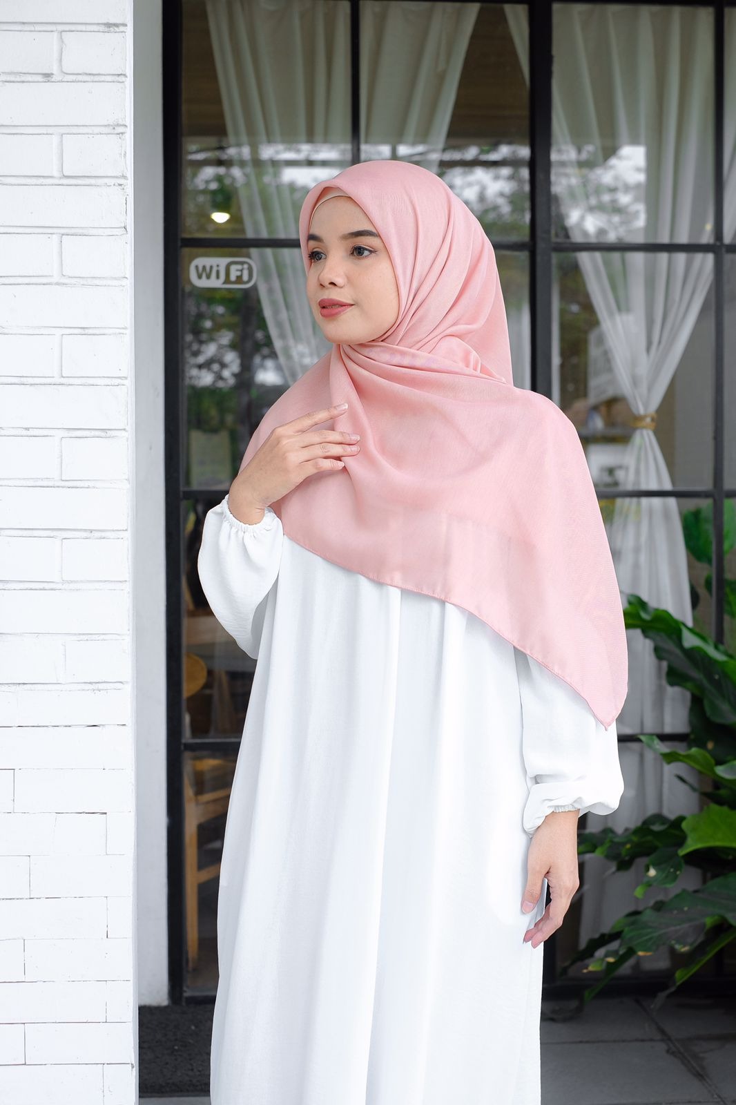 Kineka Paris ( Lady Pink)
