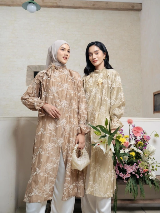 Image of Saza Raya Tunic