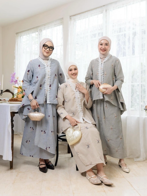 Image of Humaira Set Jasmine & Rose