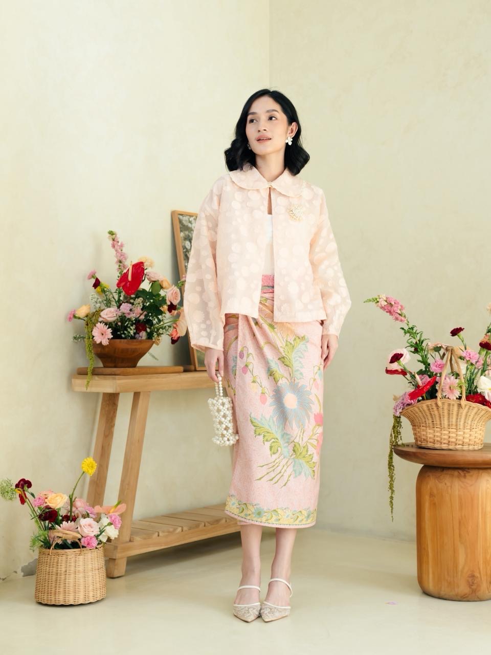 Aruna Outer