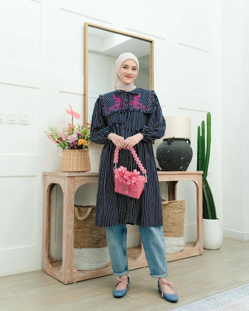 Image of [PO KIRIM TGL 24] Midi yoona stripe dark navy