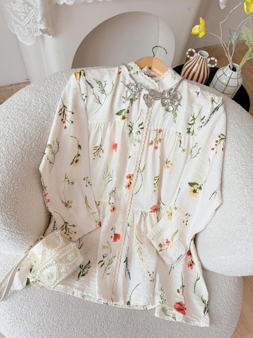 Image of Nona blouse.