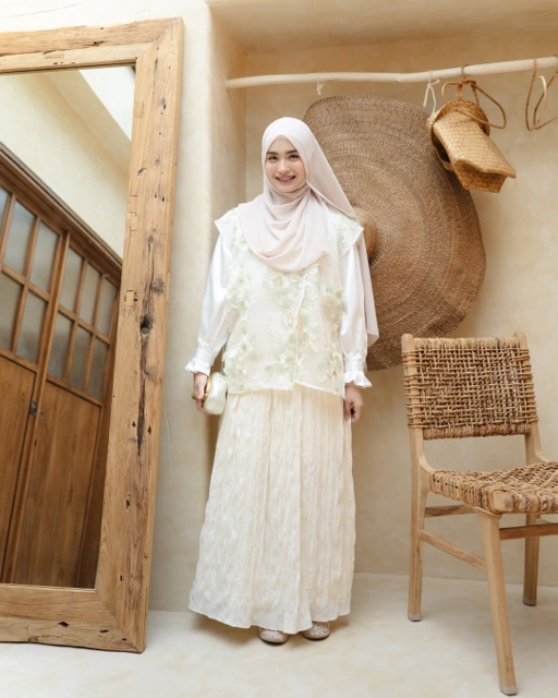 Image of [PO KIRIM TGL 12] Petals Vest JFW Series