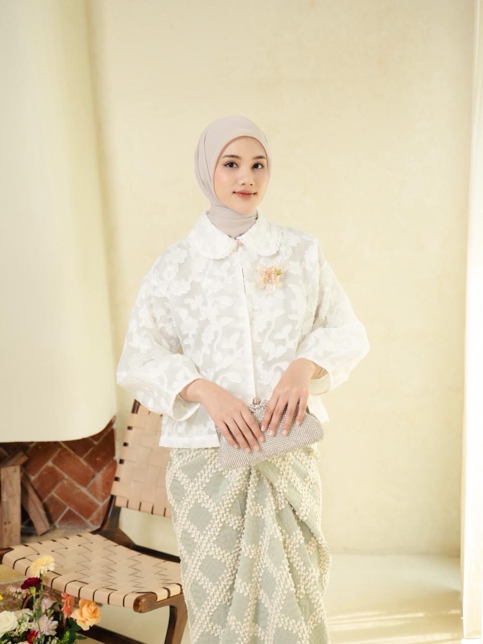 Aruna Outer