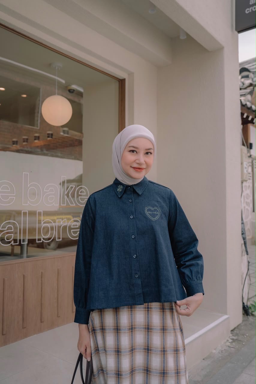 DENIM CLOVER TOP