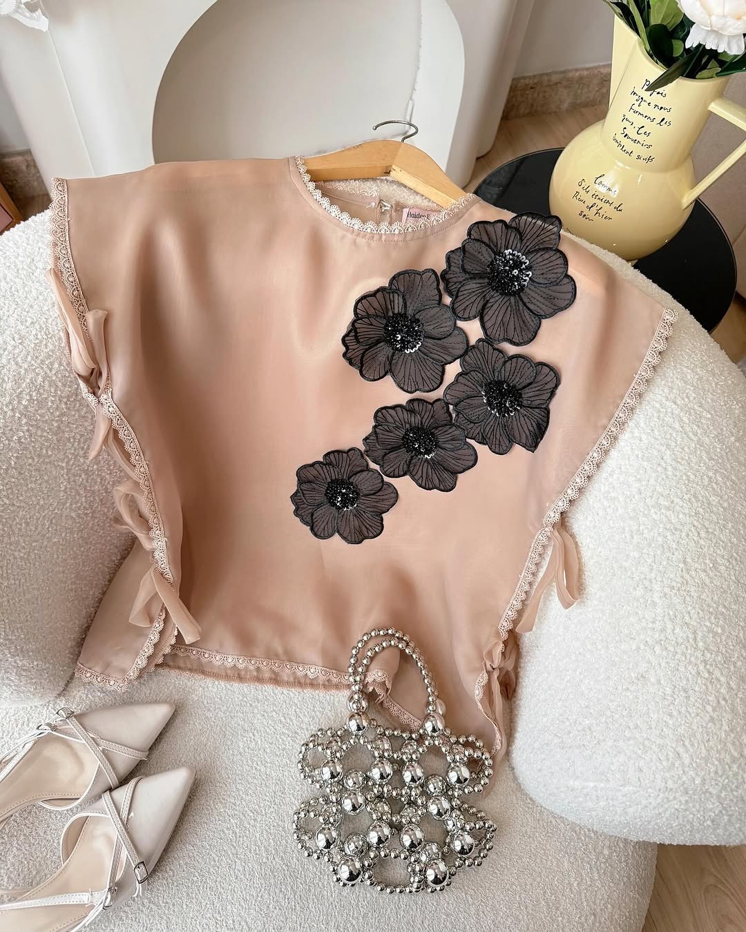 Mamari vest