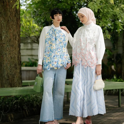 Image of Naira blouse