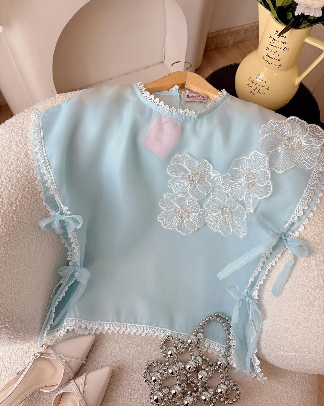 Mamari vest