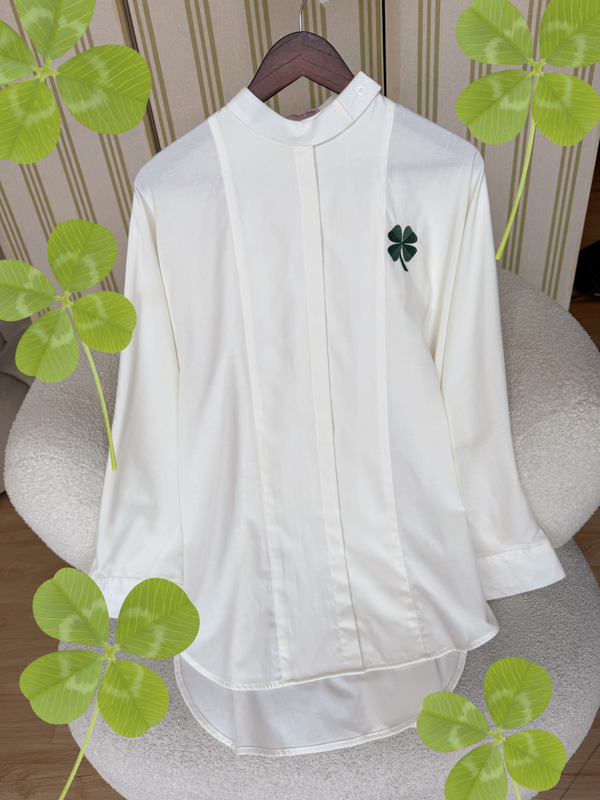 CLOVER OVERSIZED TOP