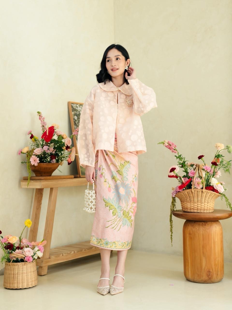Aruna Outer