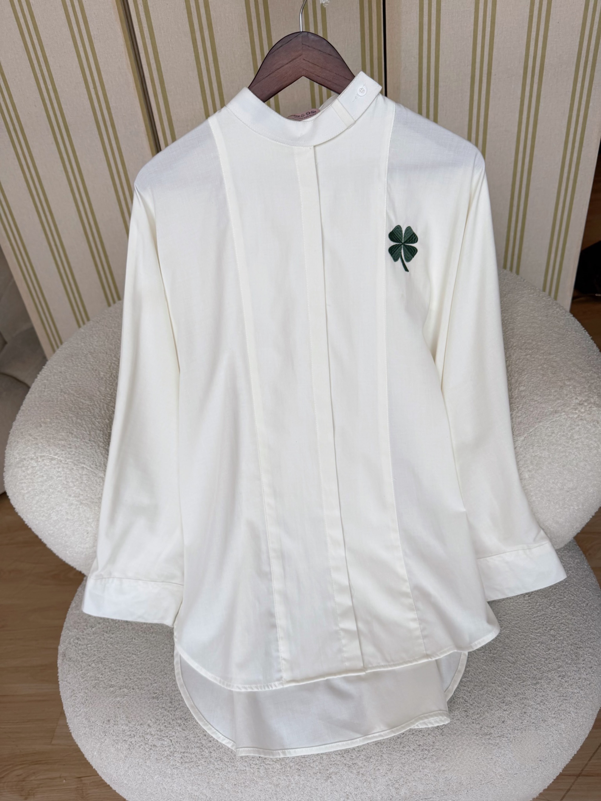 CLOVER OVERSIZED TOP