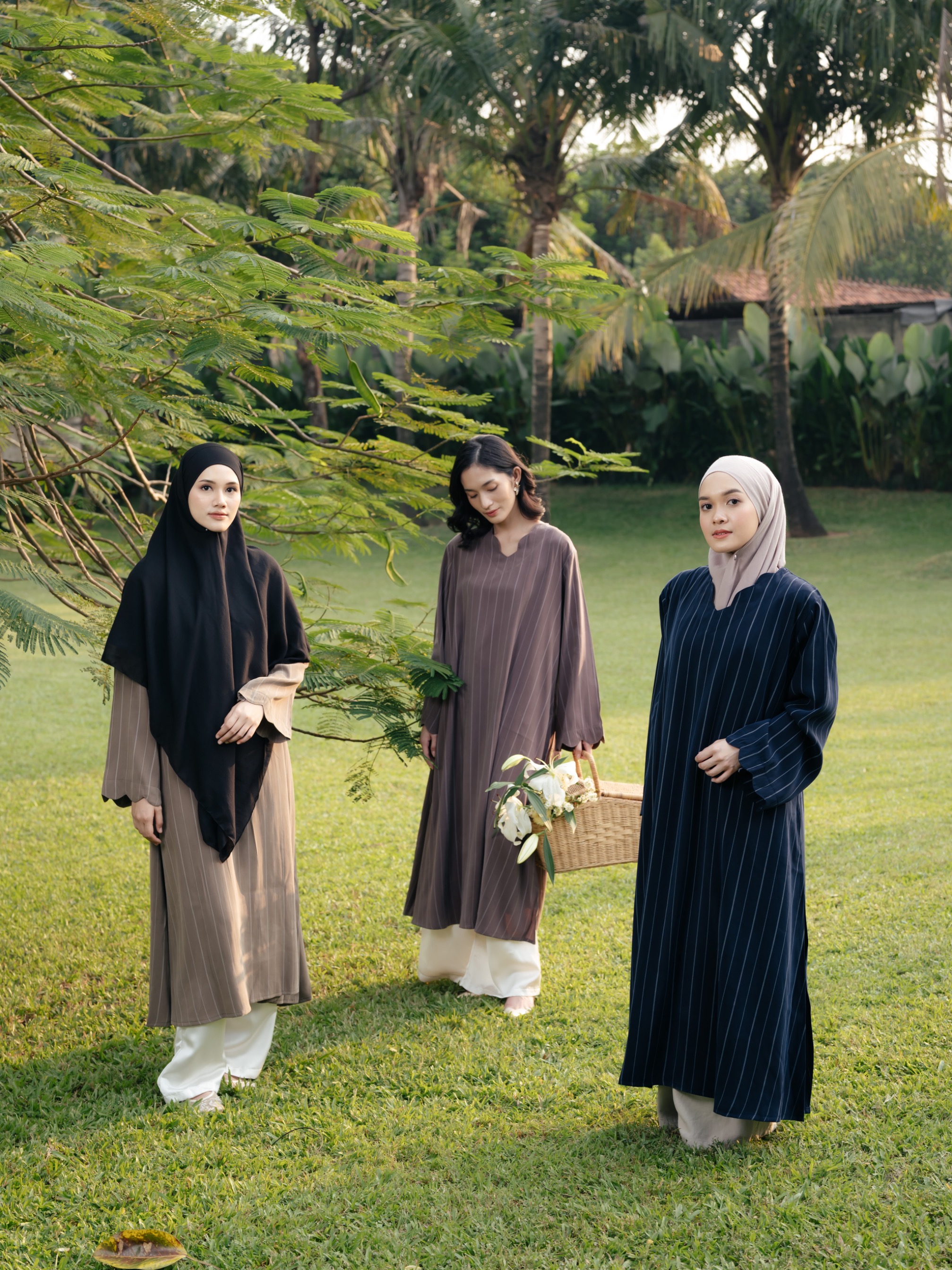 Luma Slit Abaya Stripe