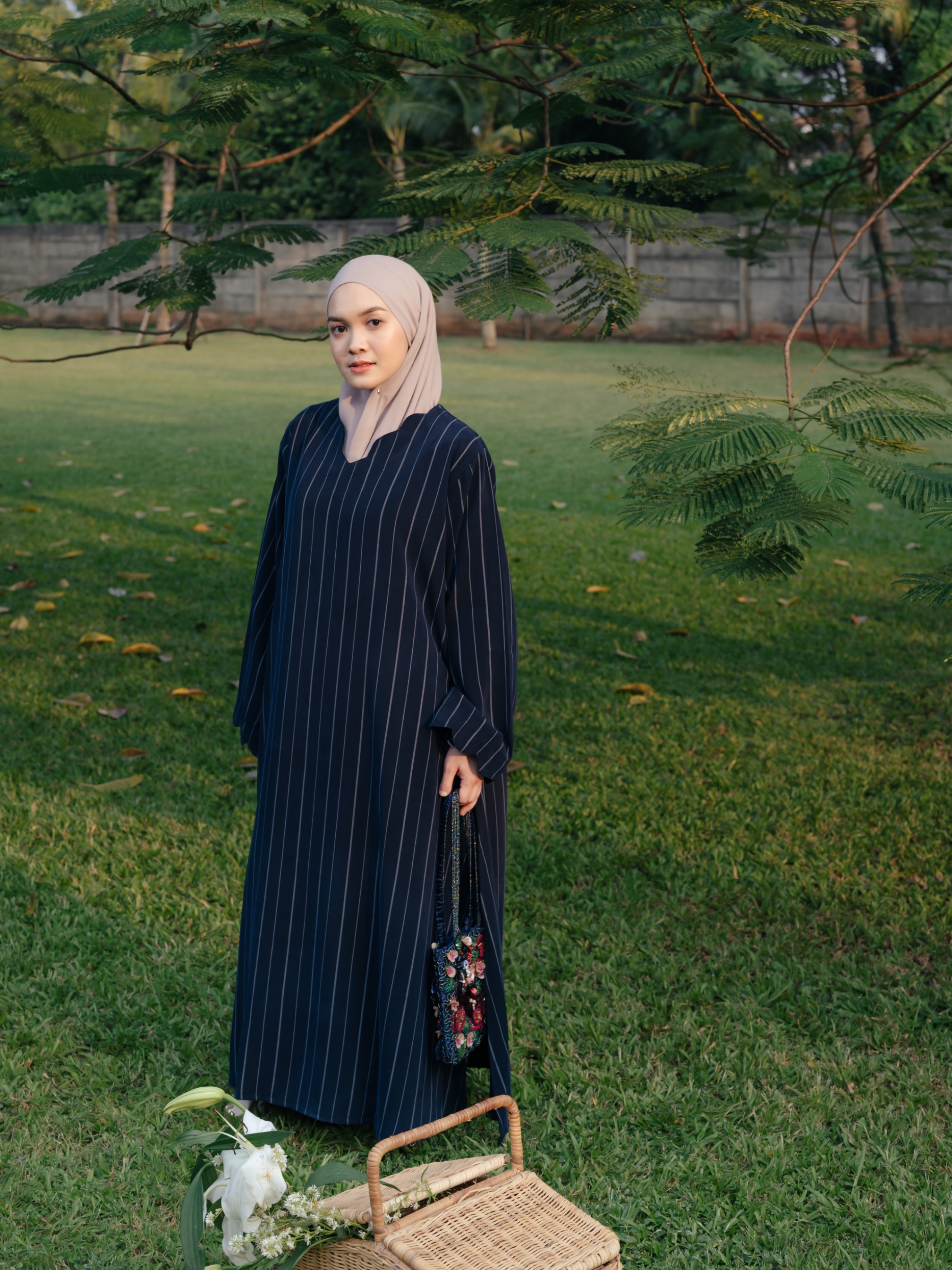 Luma Slit Abaya Stripe