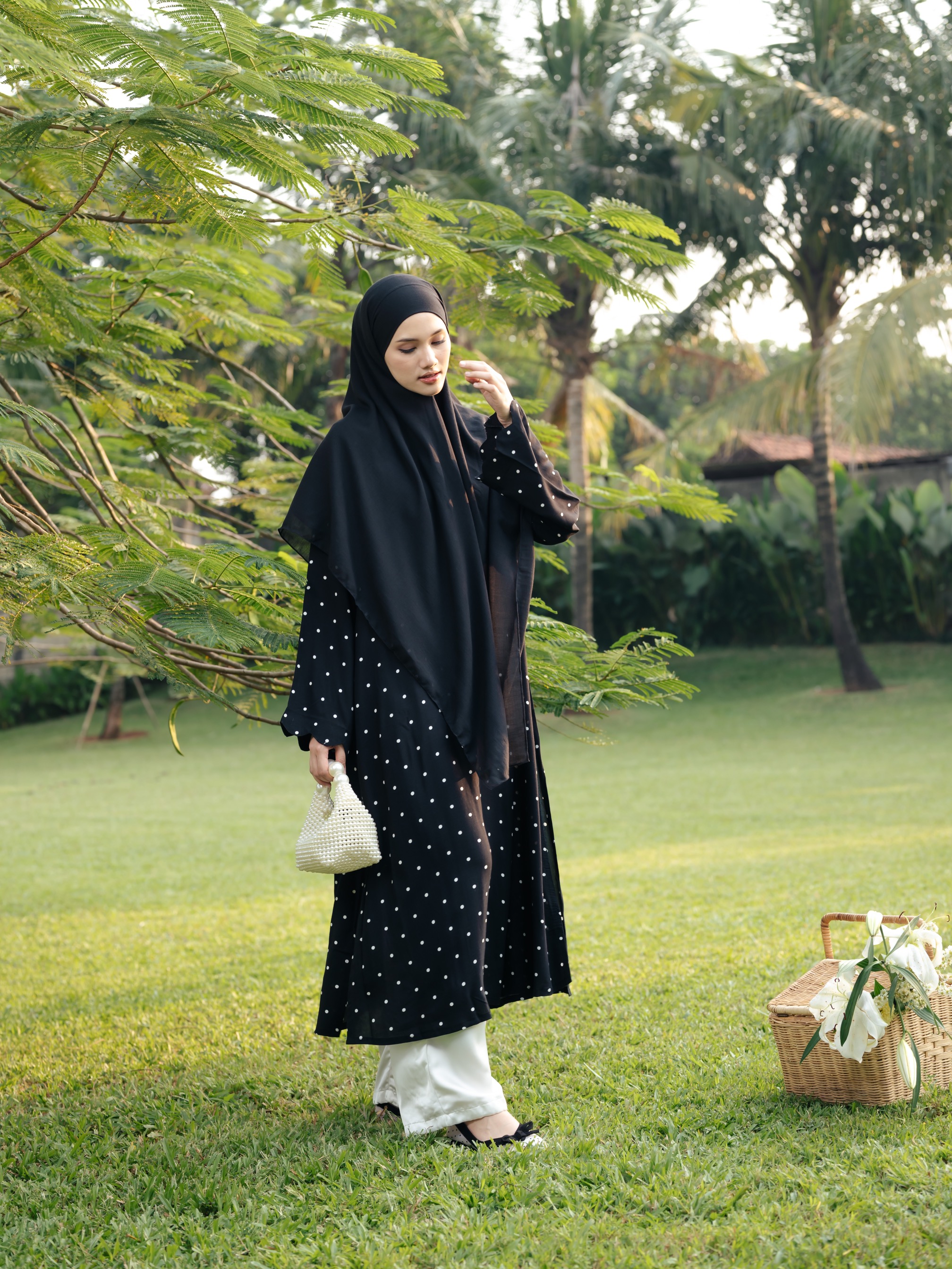 Luma Slit Abaya Polka