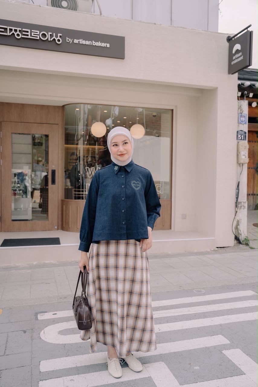 DENIM CLOVER TOP