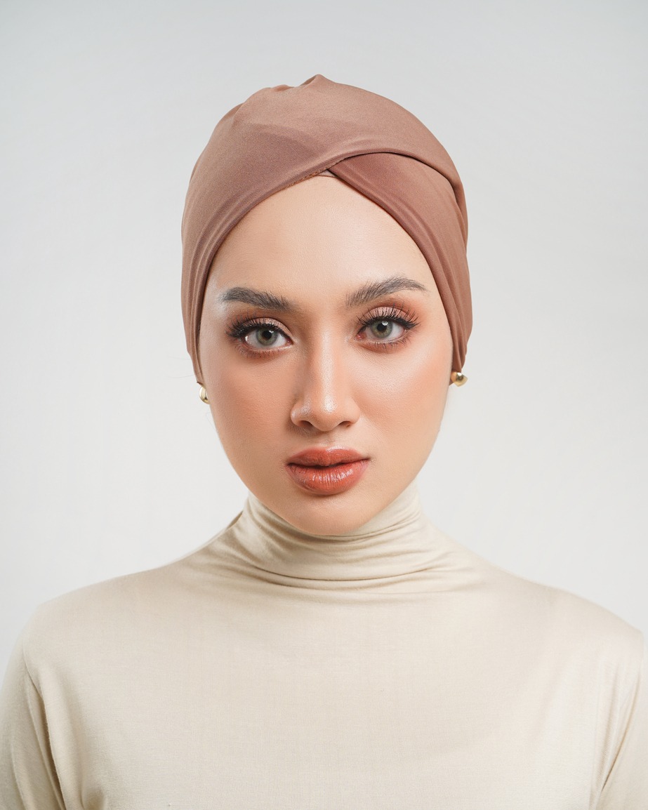 Turban Instant Winonamodest - Emilee turban. Turban Dewasa Aksen Silang, Bahan Jersey Stretch