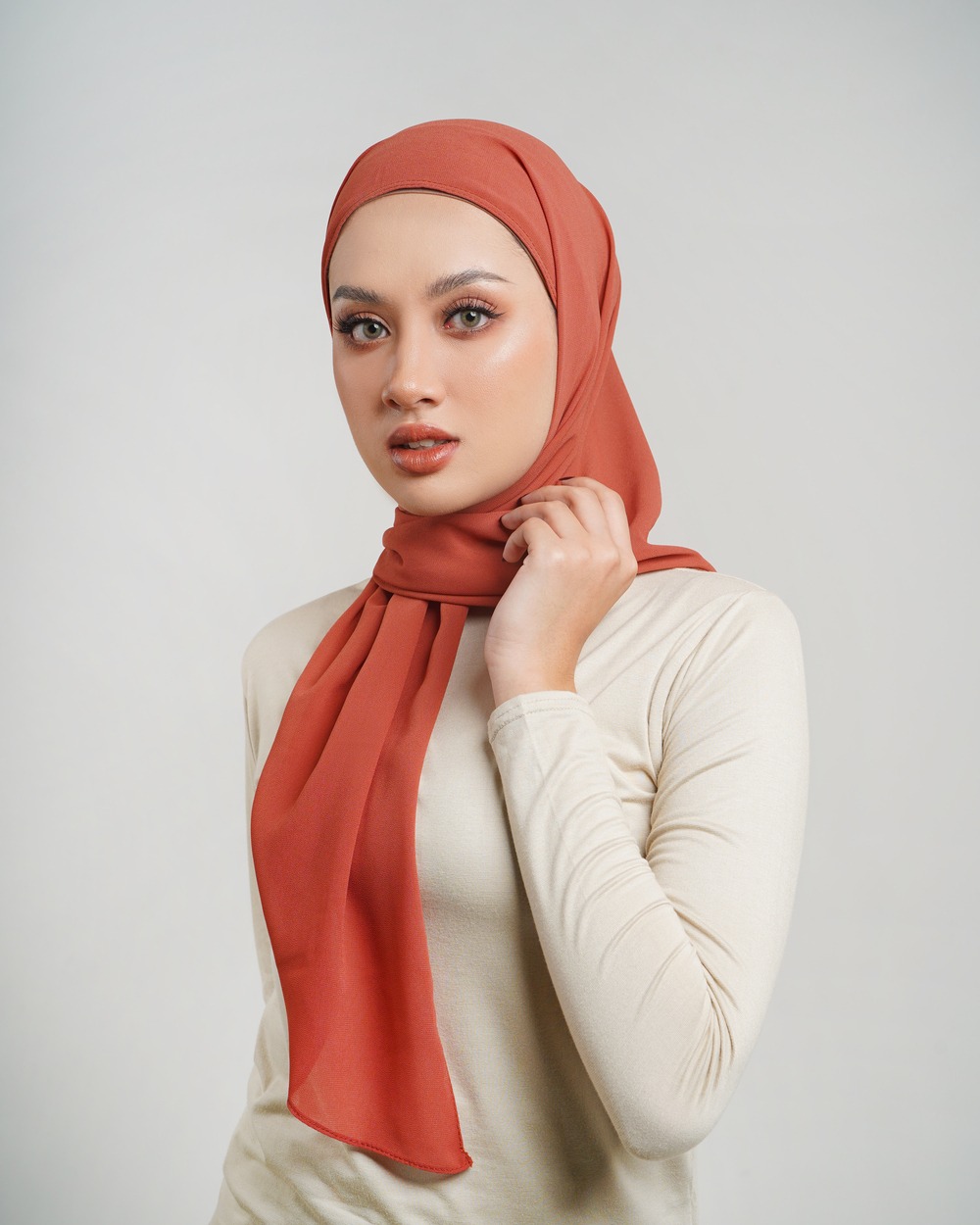 Hijab instant winonamodest - BE instant scarf with inner. Segiempat Instant Babydoll Ceruty.
