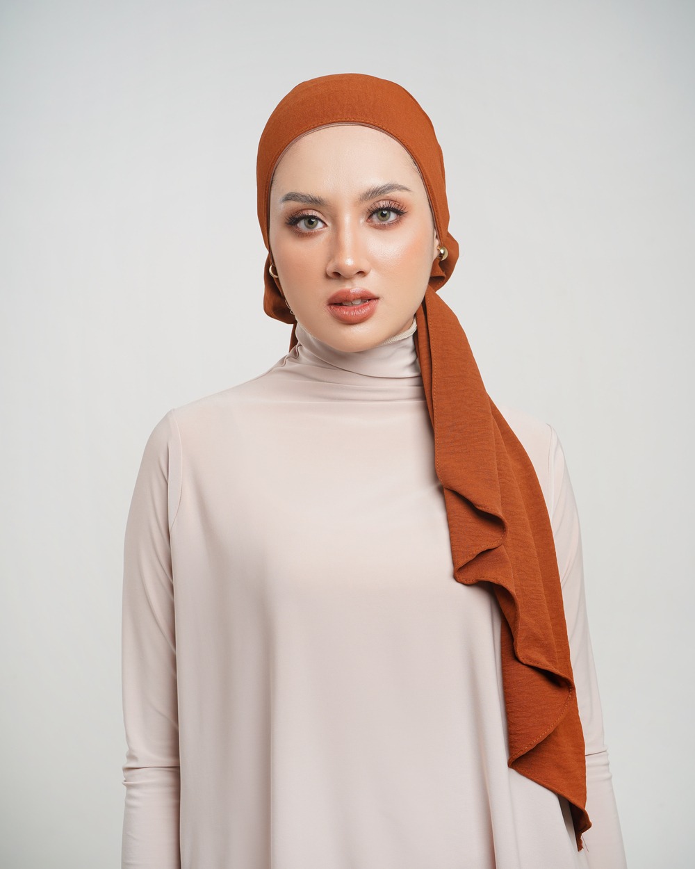 New Lowkey Queen Turban original by winonamodest - Turban instant dewasa bahan crinkle airflow premium, pashmina instant
