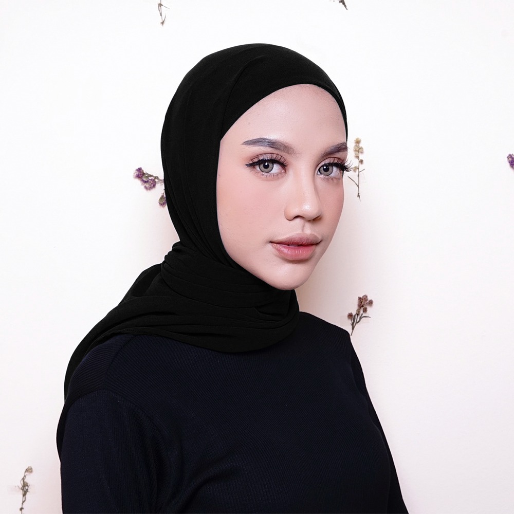 Hijab instant winonamodest - BE instant scarf with inner. Segiempat Instant Babydoll Ceruty.