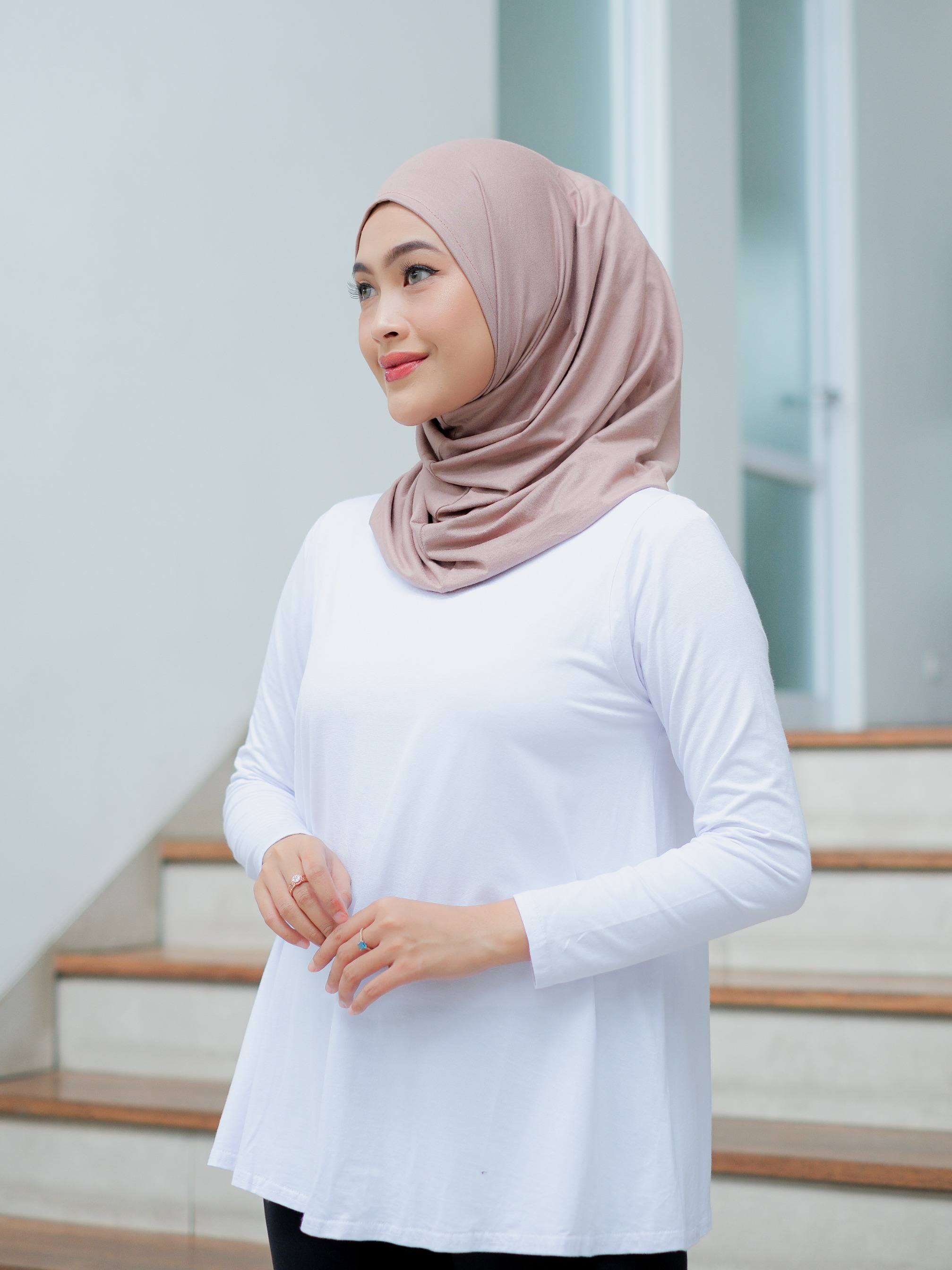 Hijab Olahraga Winonamodest - Reverie Instant Just Run 5.0. Hijab sport untuk lari, sepeda, zumba.