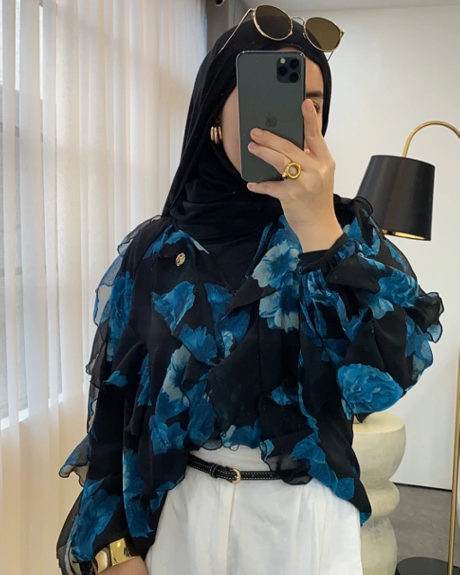 Image of Intaliciousproject - Sierra Blouse in Midnight Bloom