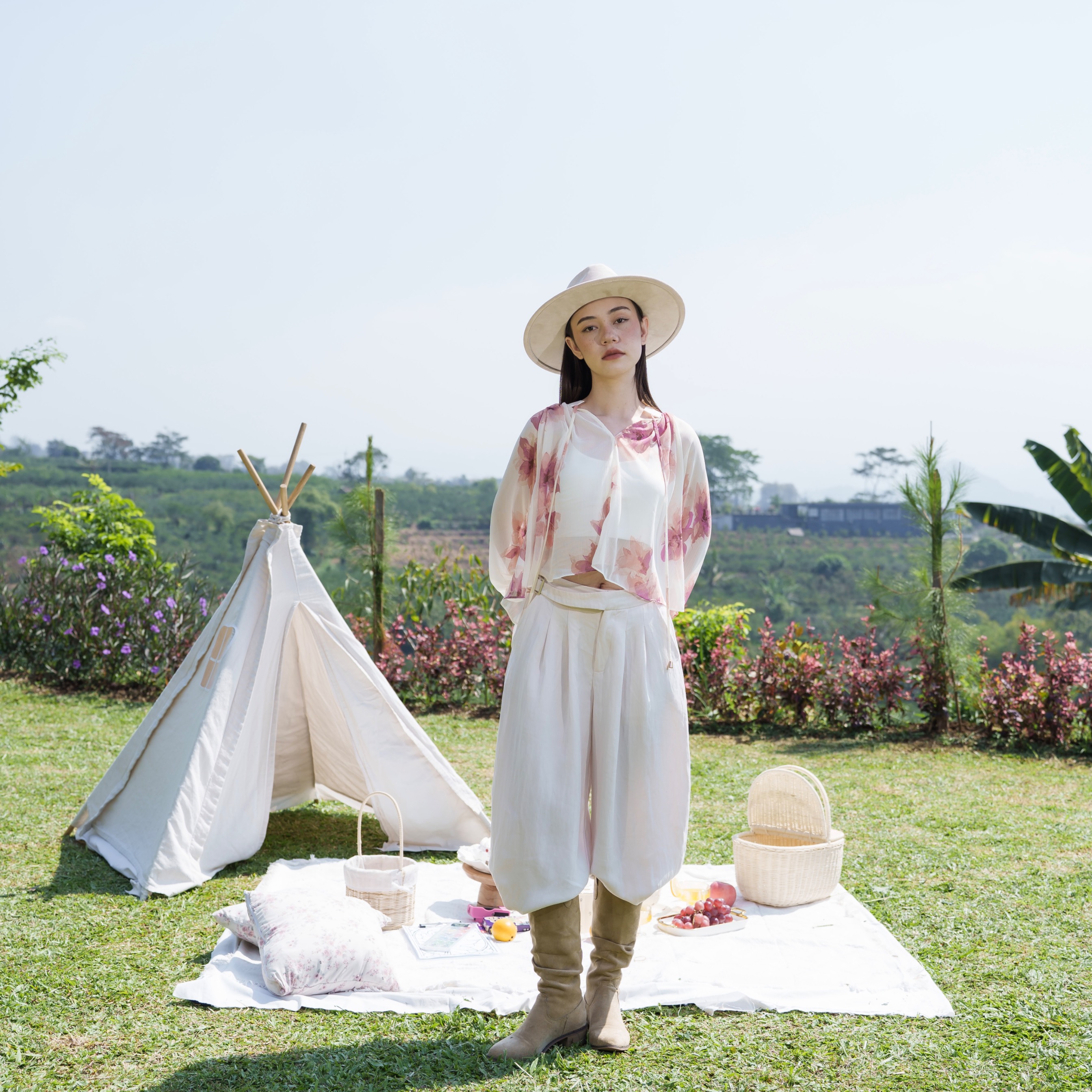 Intaliciousproject - Lea Blouse in Floral Blush
